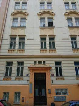 Pragues Rainbow Guest House Exterior photo